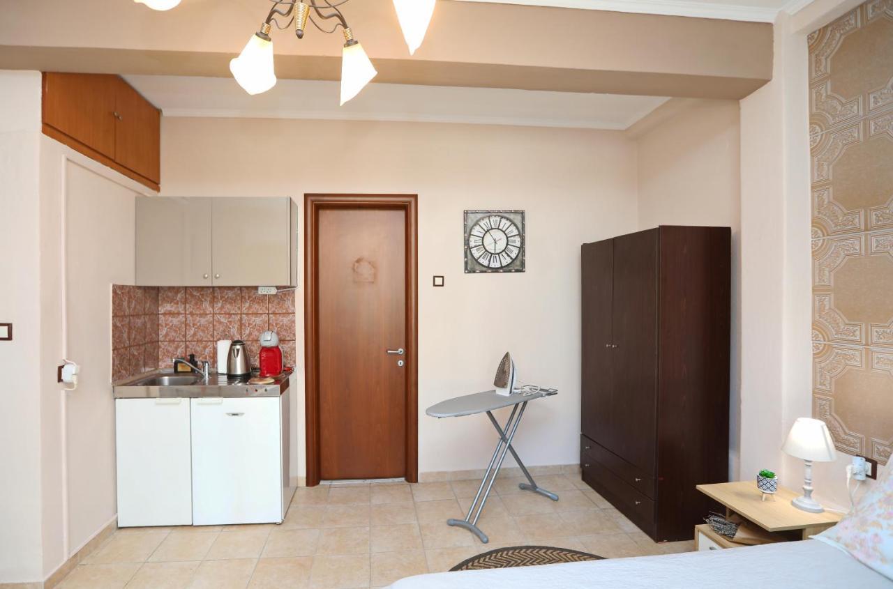Niki'S Apartement Kavala Esterno foto